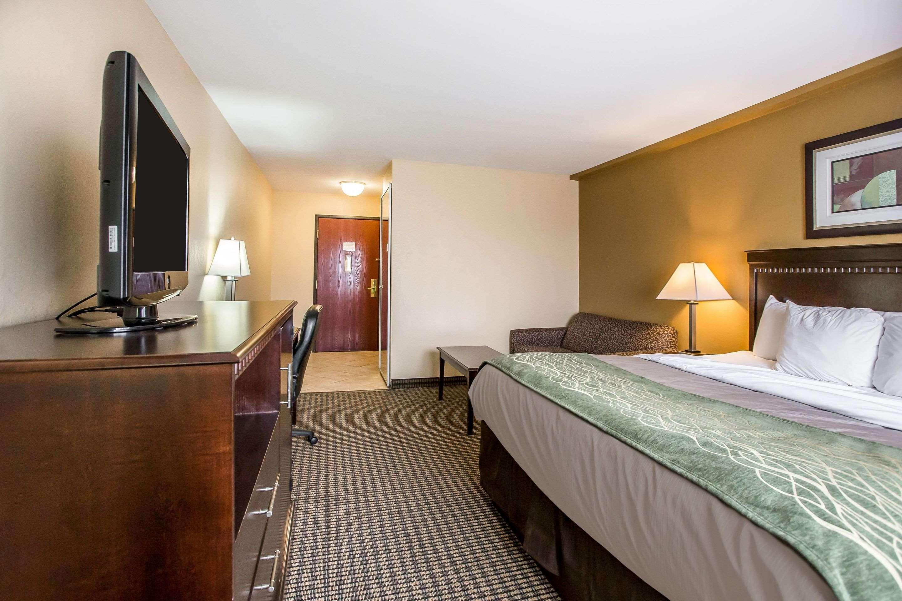 Econo Lodge Inn & Suites Monroe Luaran gambar