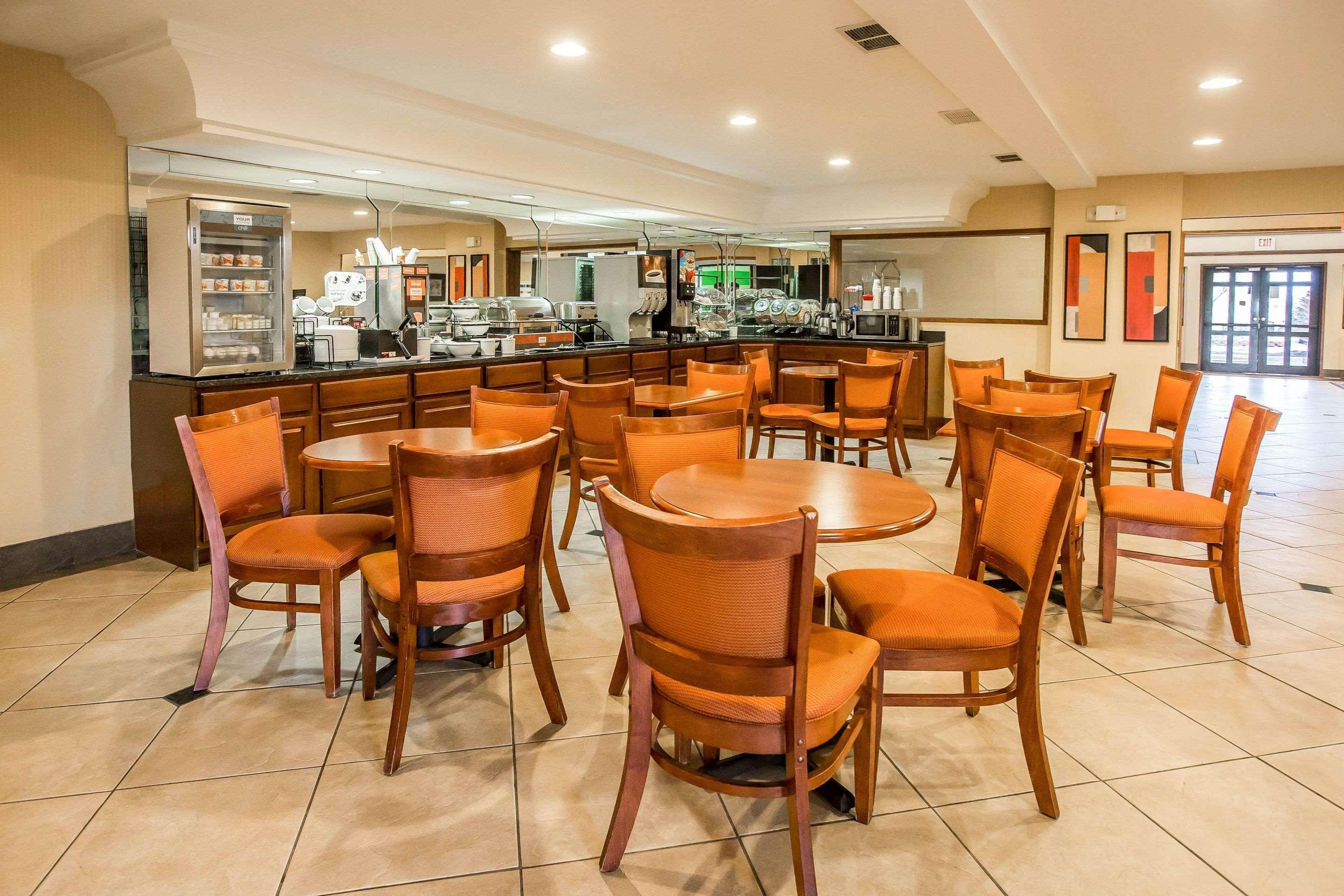 Econo Lodge Inn & Suites Monroe Luaran gambar