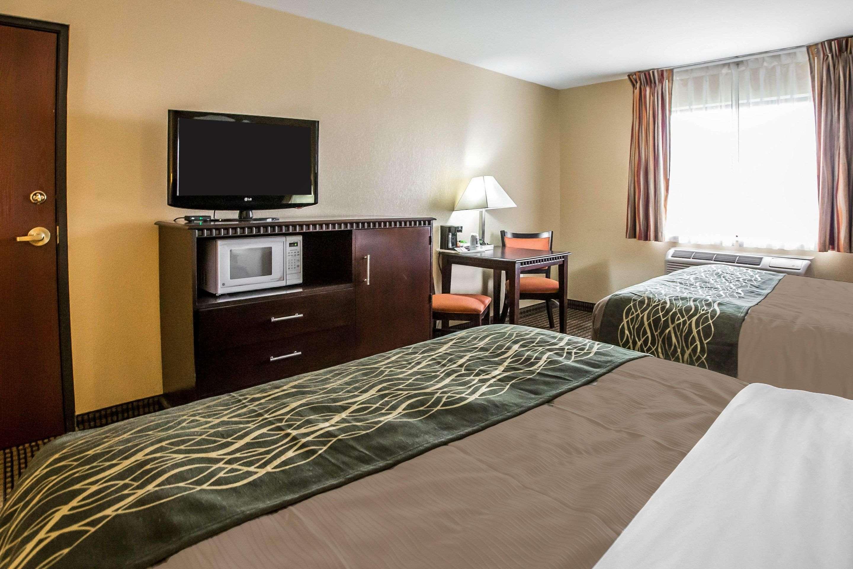 Econo Lodge Inn & Suites Monroe Luaran gambar