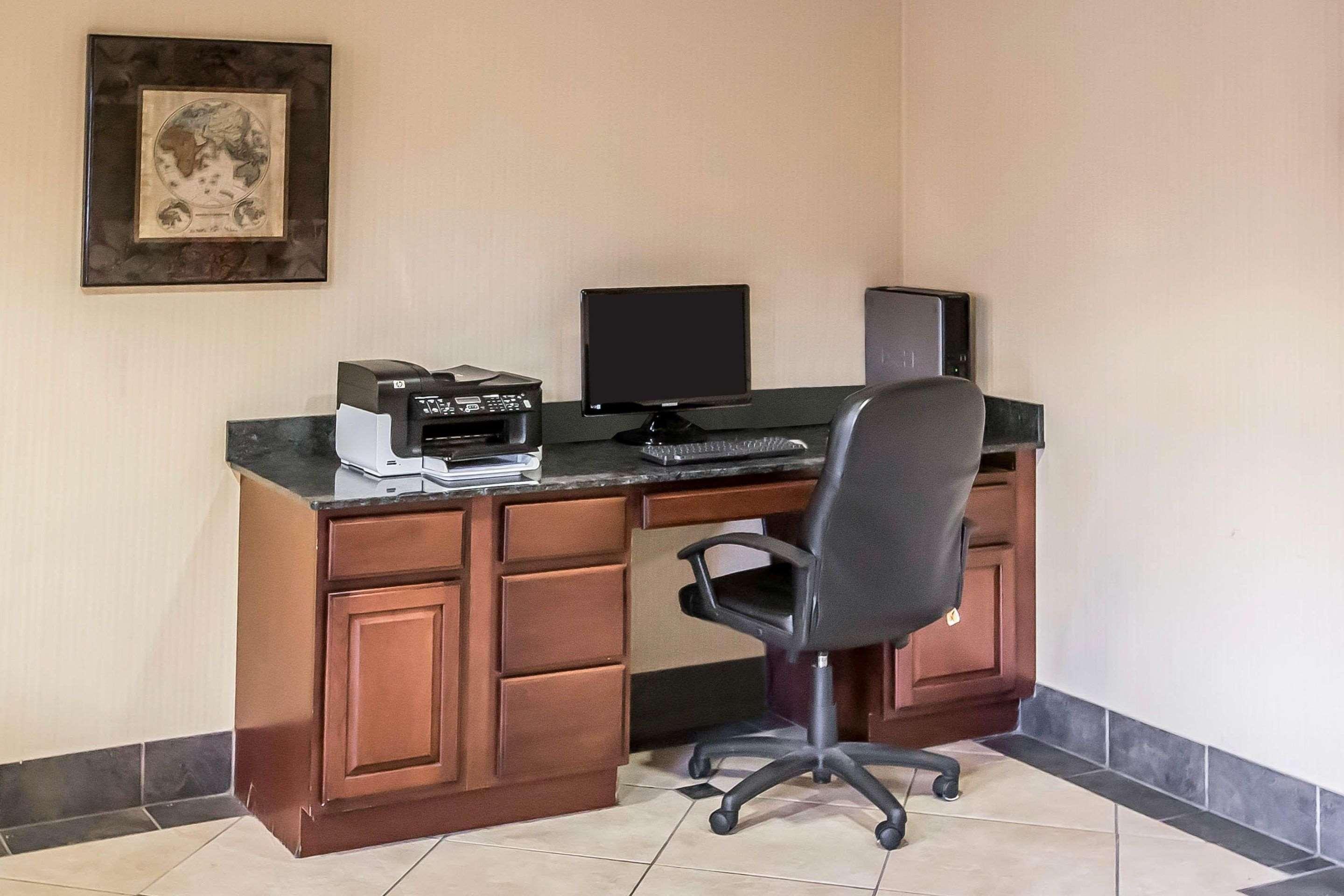 Econo Lodge Inn & Suites Monroe Luaran gambar