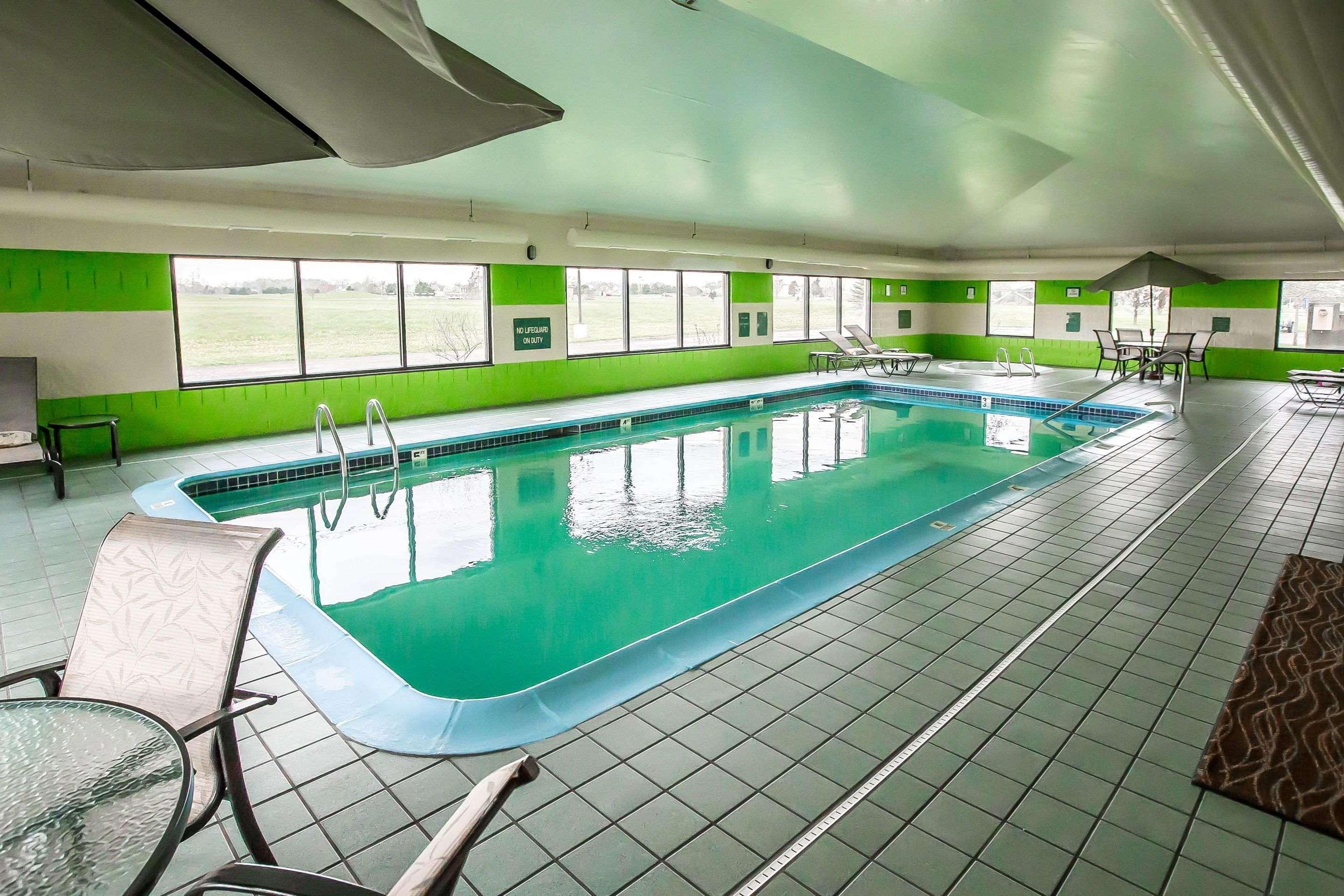 Econo Lodge Inn & Suites Monroe Luaran gambar