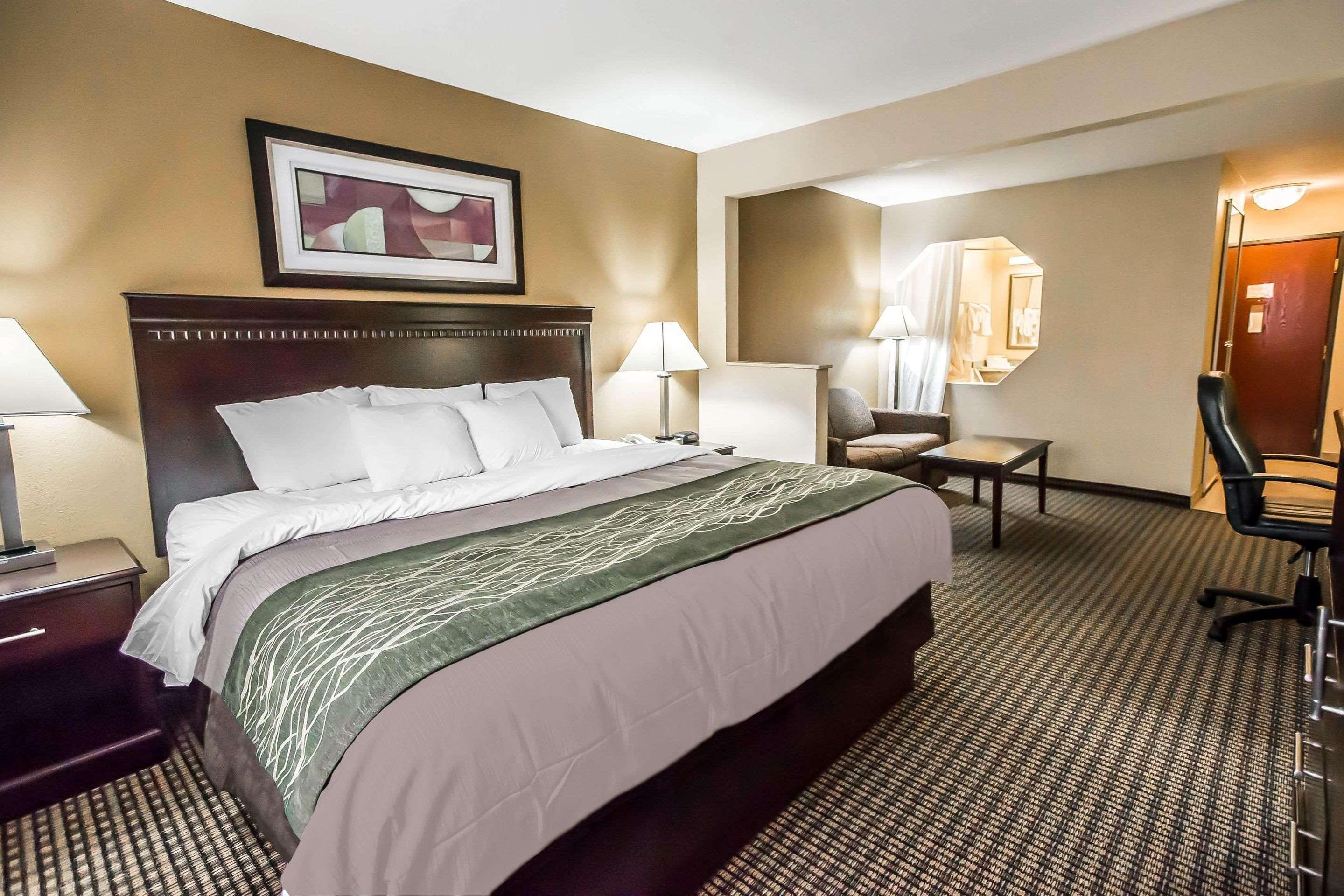 Econo Lodge Inn & Suites Monroe Luaran gambar