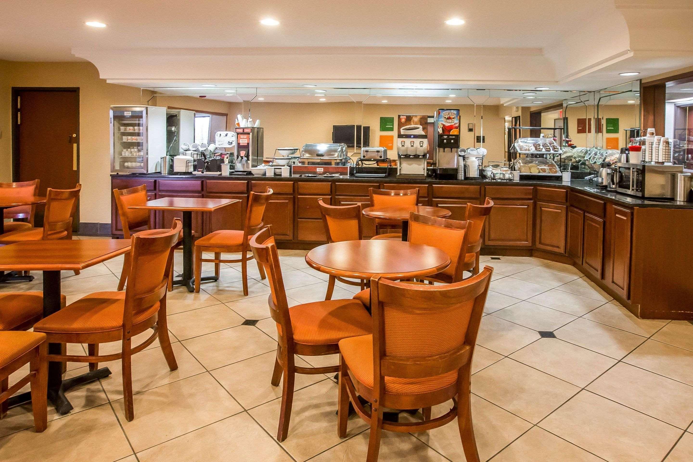Econo Lodge Inn & Suites Monroe Luaran gambar