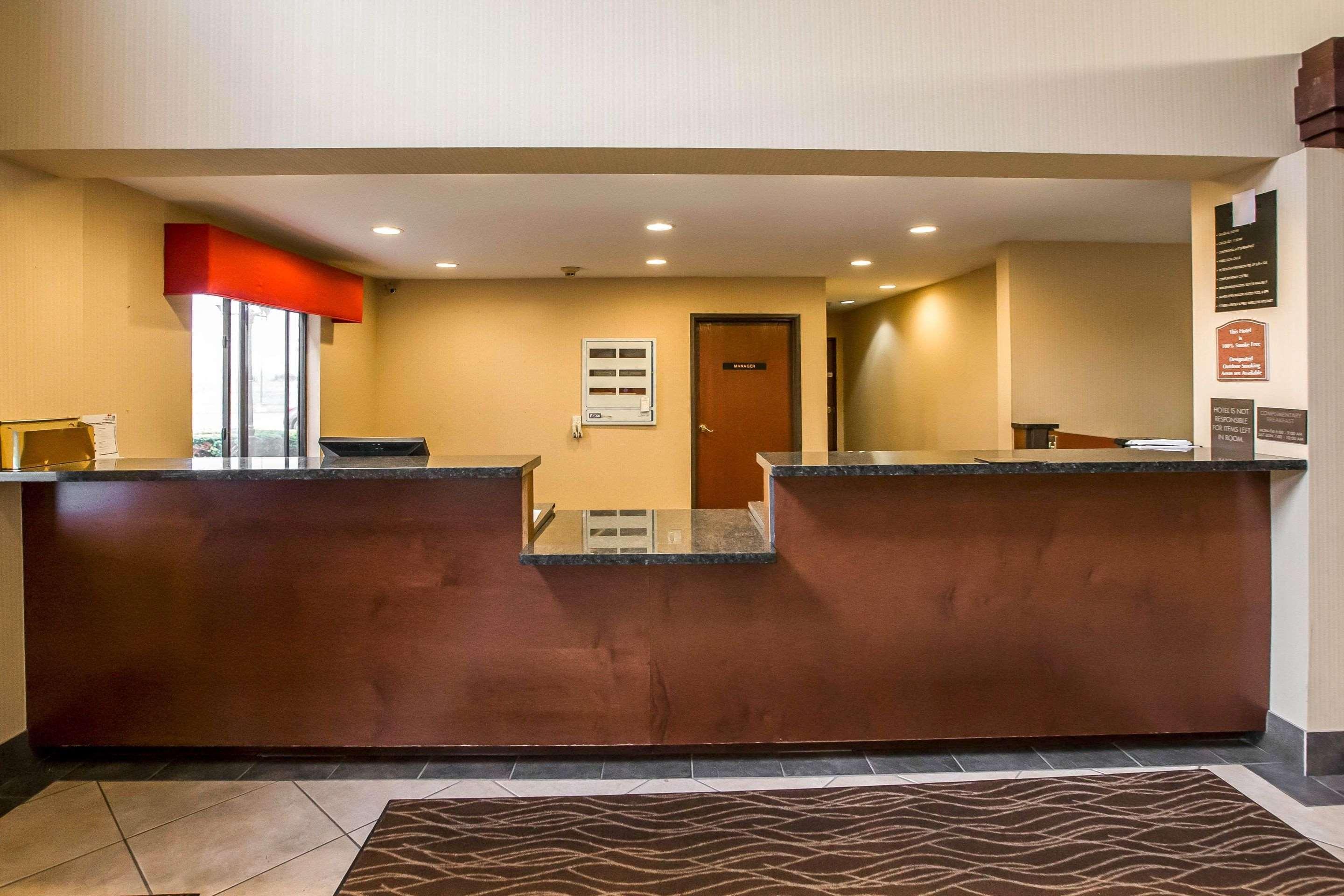Econo Lodge Inn & Suites Monroe Luaran gambar