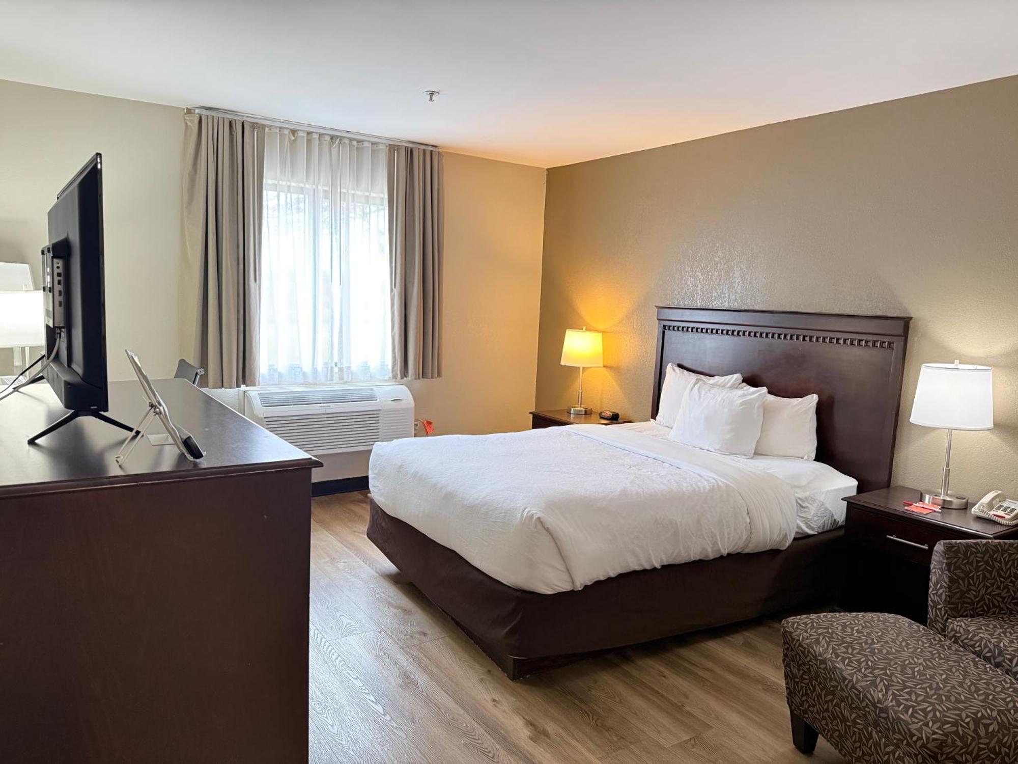 Econo Lodge Inn & Suites Monroe Luaran gambar